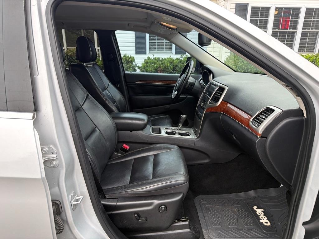 Jeep Grand Cherokee Limited 2WD 2012