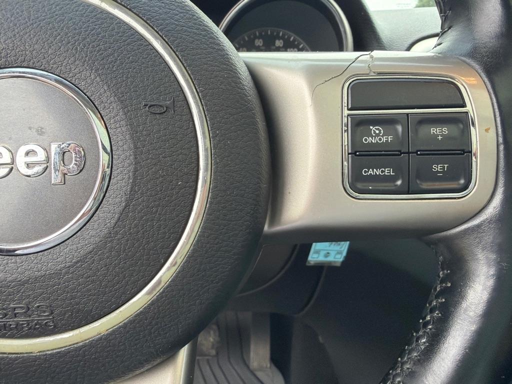 Jeep Grand Cherokee Limited 2WD 2012