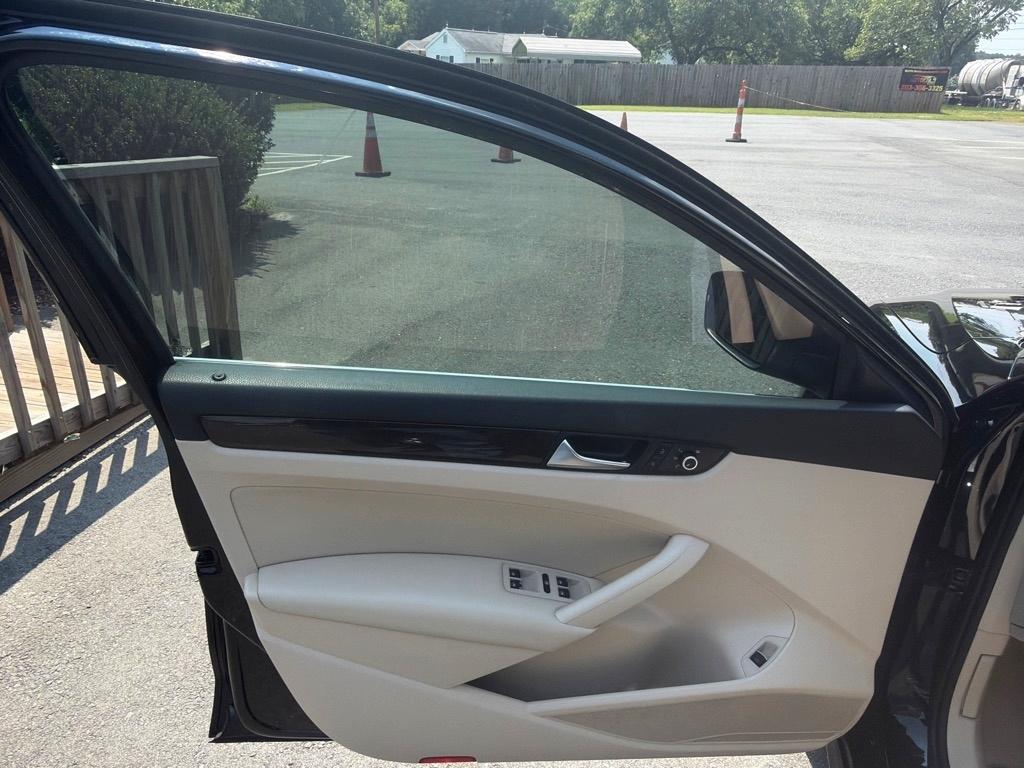 Volkswagen Passat SEL Premium 6A 2015