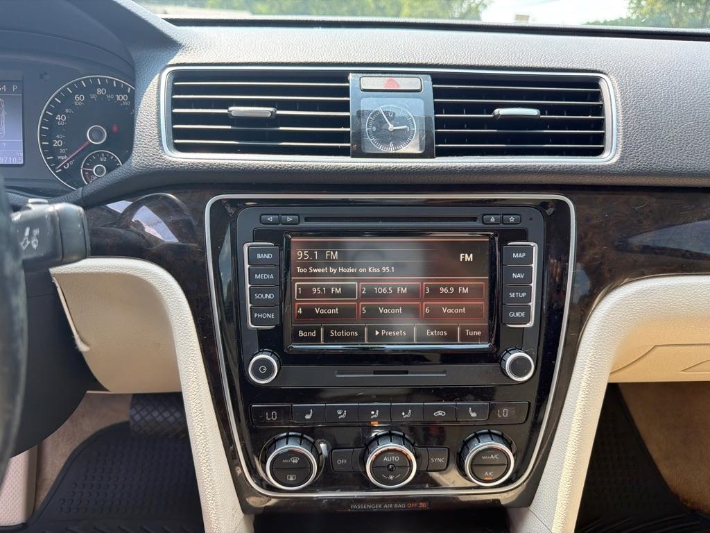 Volkswagen Passat SEL Premium 6A 2015