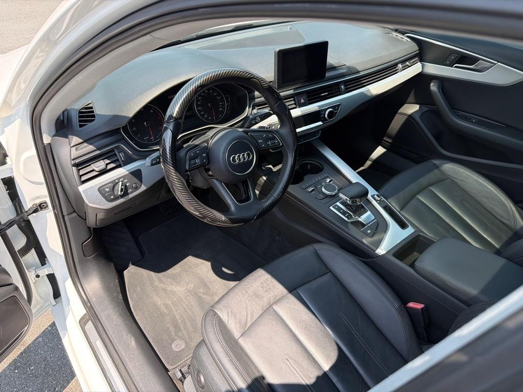 Audi A4 2.0T Premium Sedan 2017