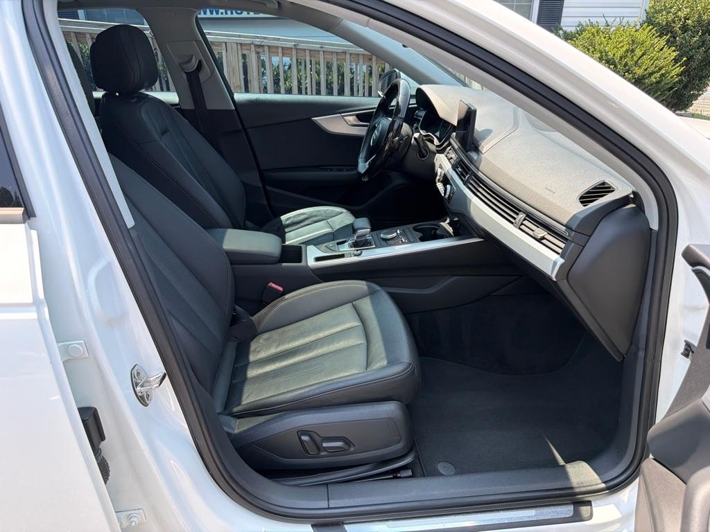 Audi A4 2.0T Premium Sedan 2017