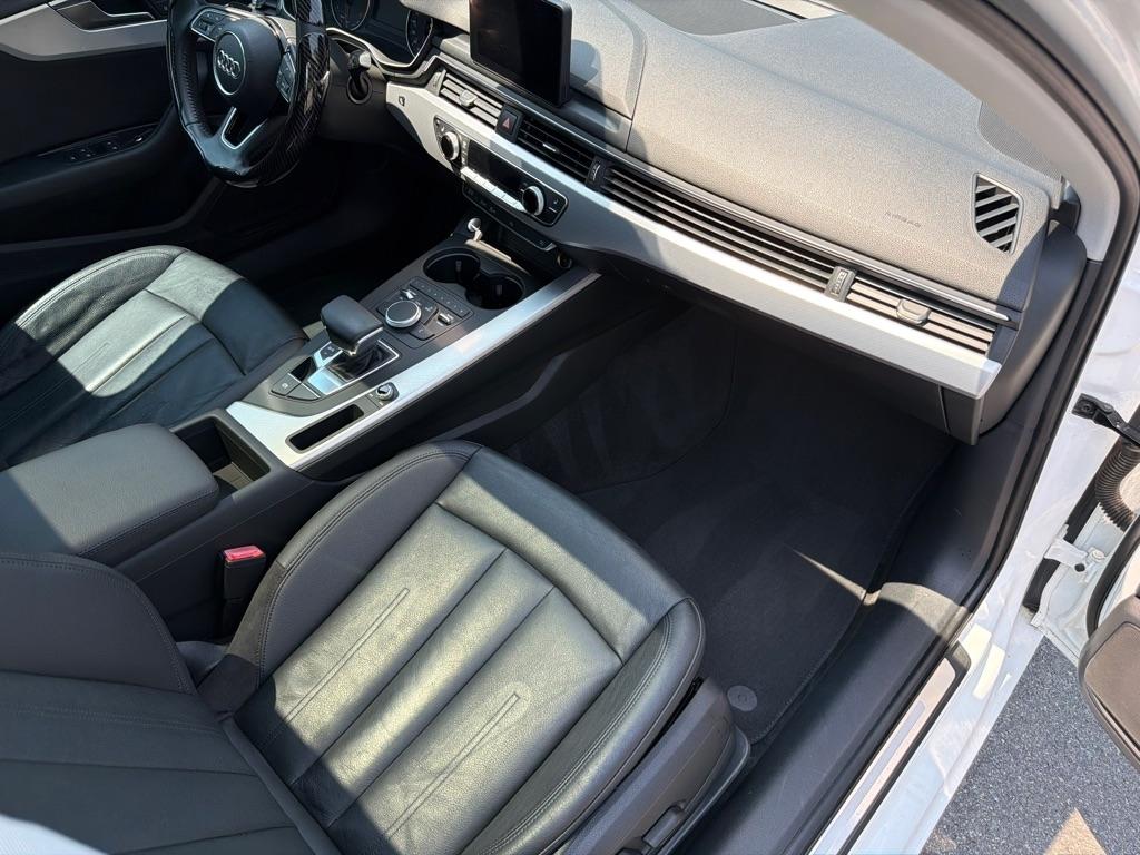 Audi A4 2.0T Premium Sedan 2017