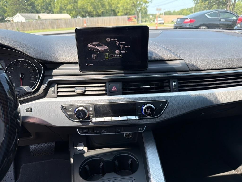 Audi A4 2.0T Premium Sedan 2017