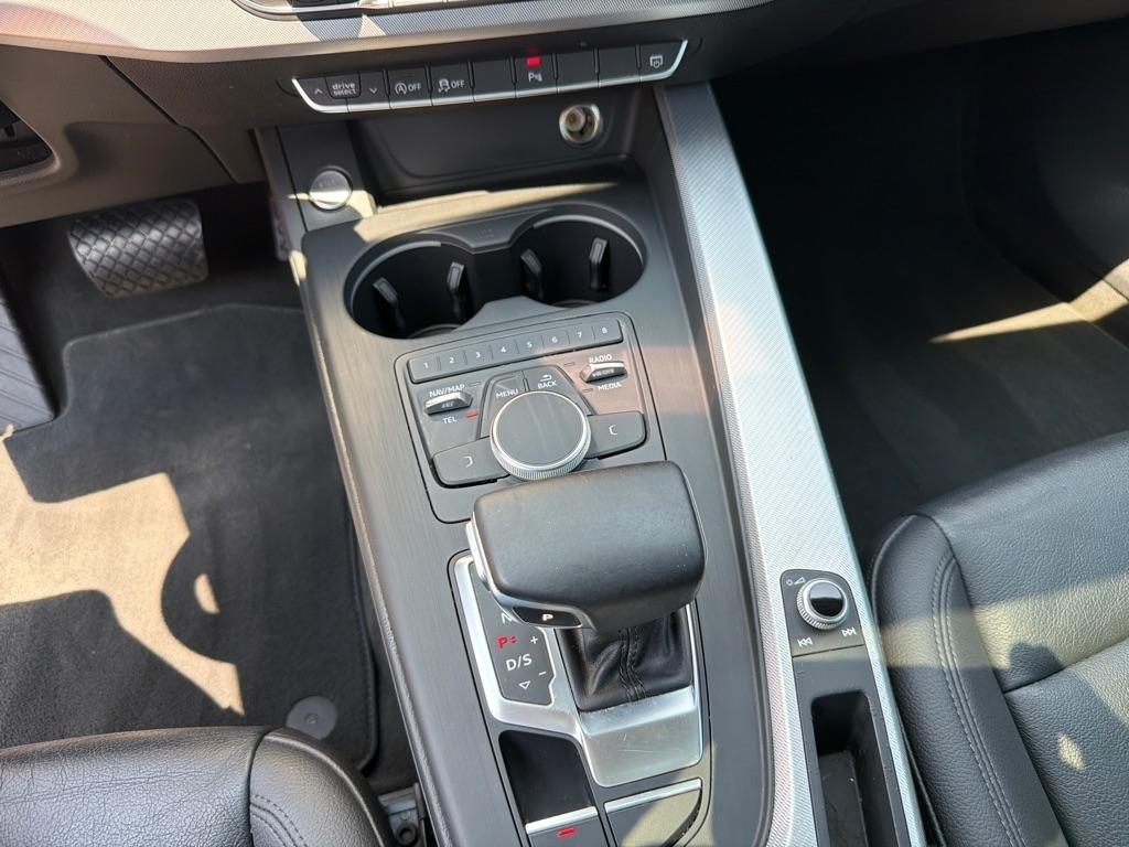 Audi A4 2.0T Premium Sedan 2017