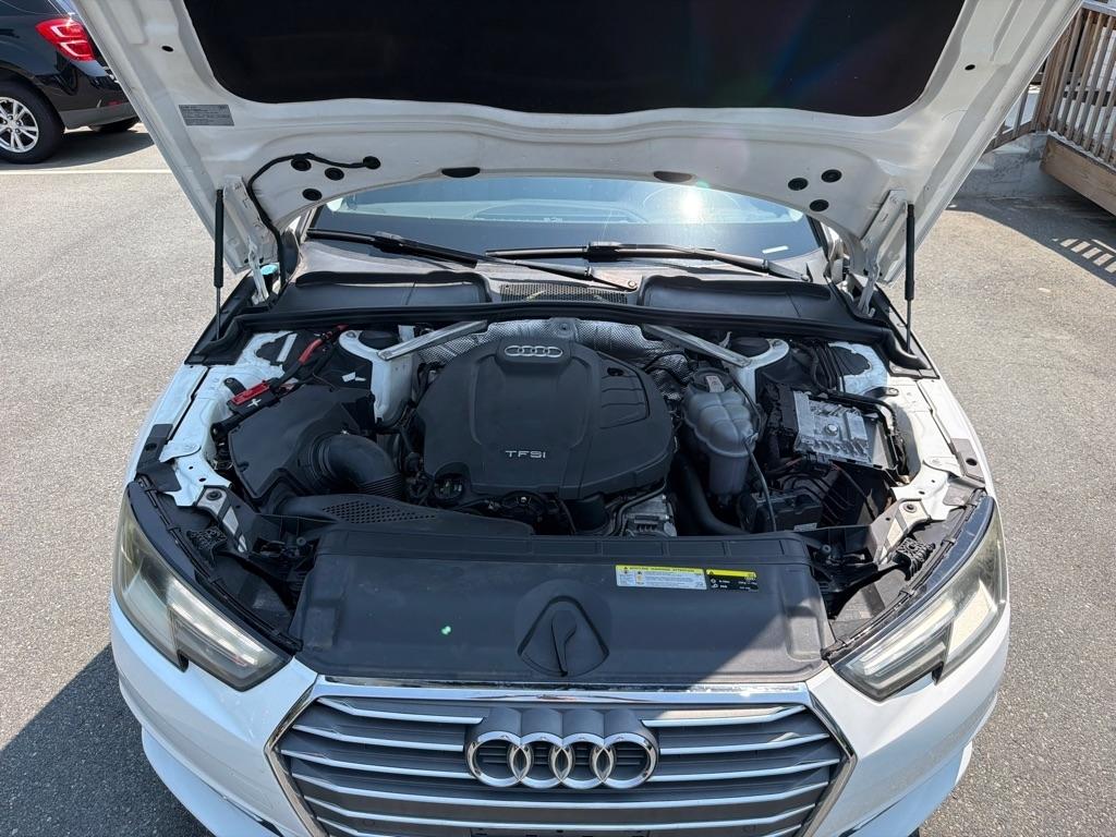 Audi A4 2.0T Premium Sedan 2017