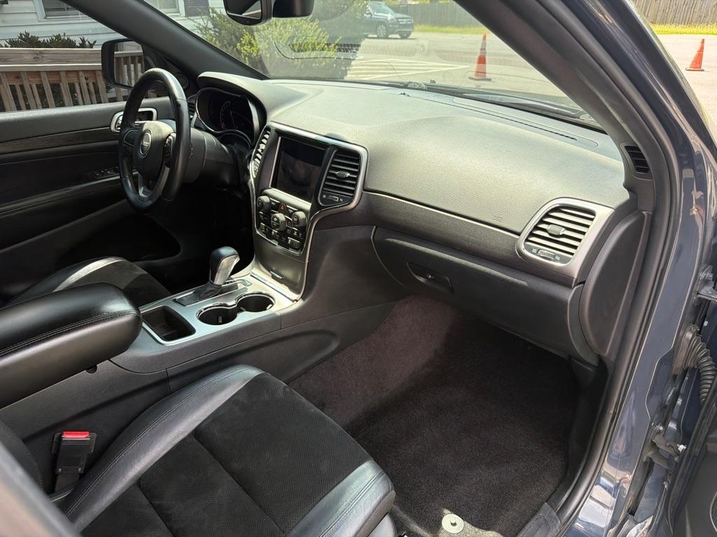 Jeep Grand Cherokee Laredo 4WD 2018