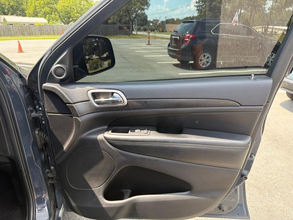 Jeep Grand Cherokee Laredo 4WD 2018