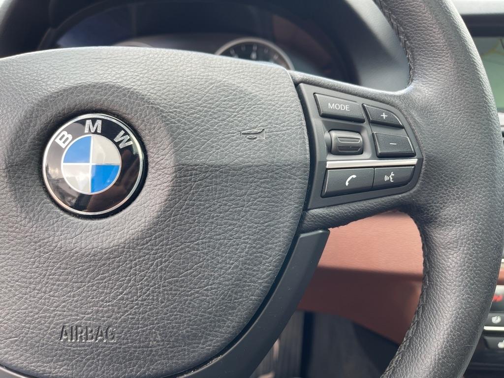 BMW 5-Series 528i xDrive 2013