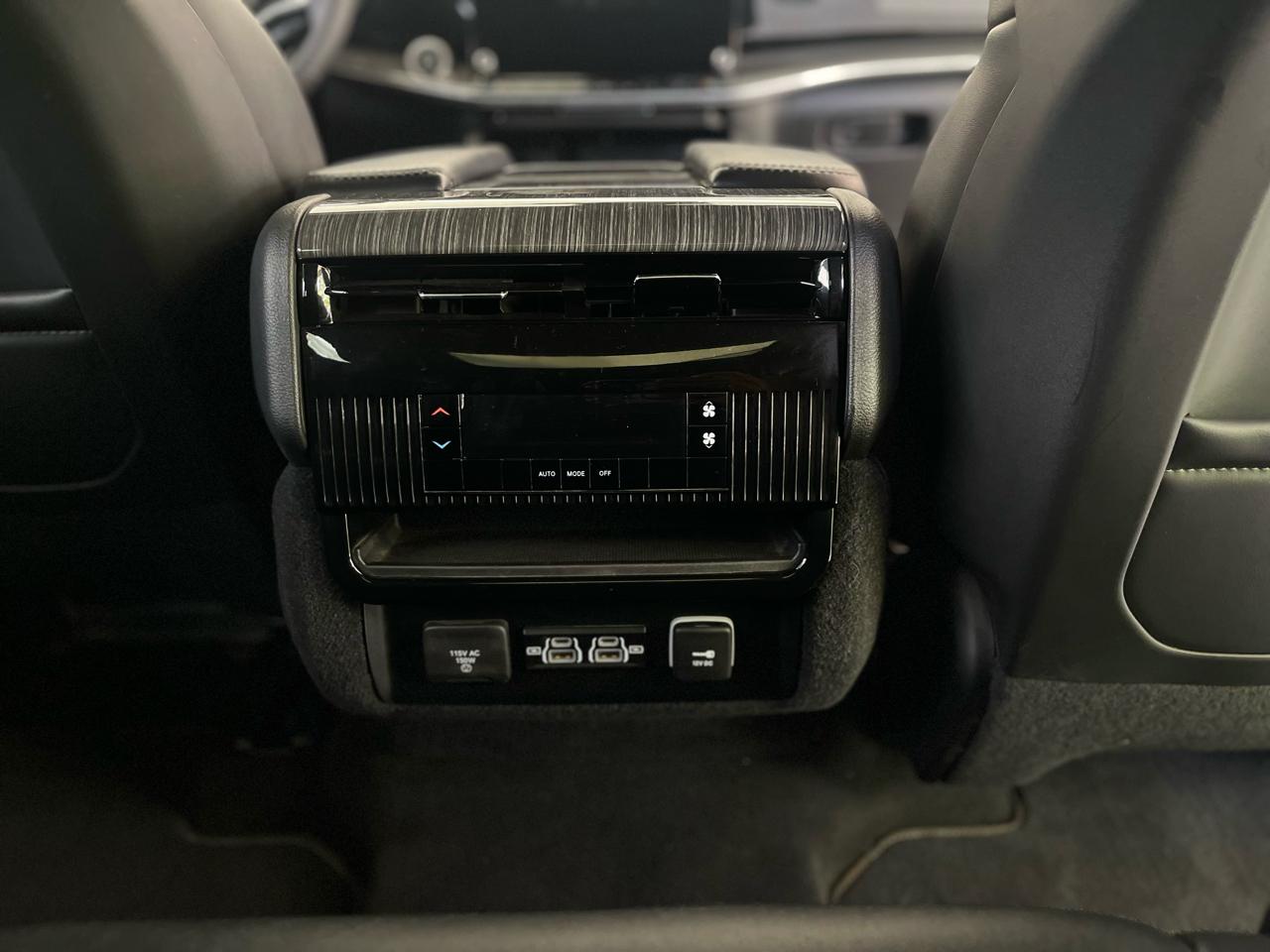 Jeep Wagoneer Series II 4WD 2022