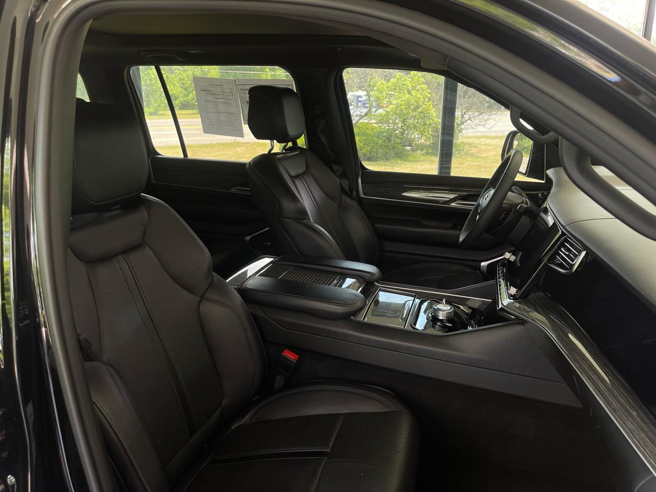 Jeep Wagoneer Series II 4WD 2022