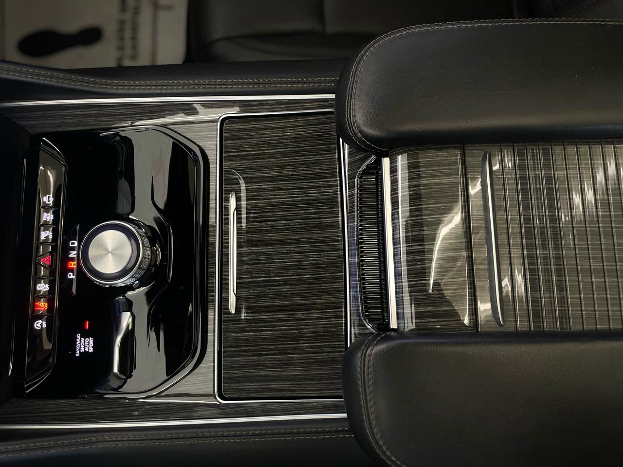 Jeep Wagoneer Series II 4WD 2022