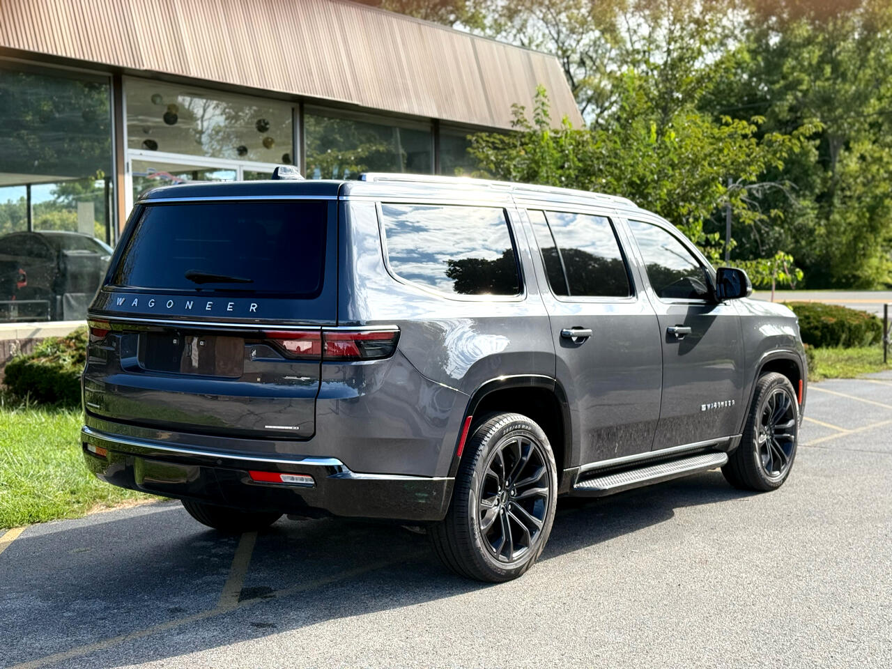 Jeep Wagoneer Series II 4WD 2024 Jeep Wagoneer Series II 4WD 2024