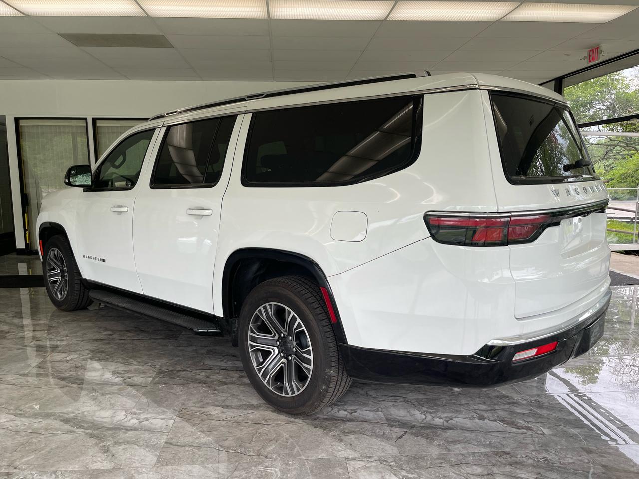 Jeep Wagoneer Series II 2024