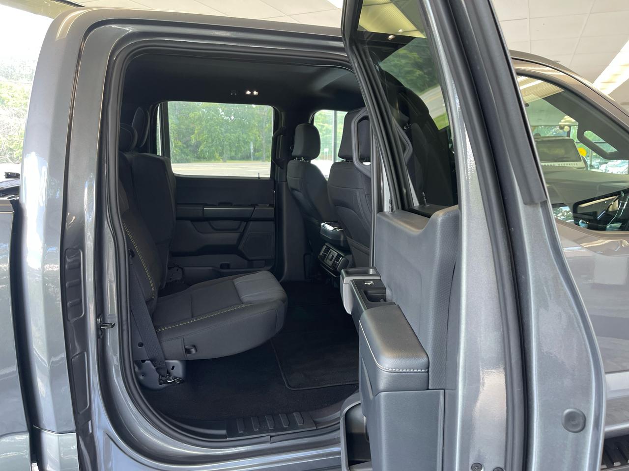 2024 Ford F-150 STX - Photo 7