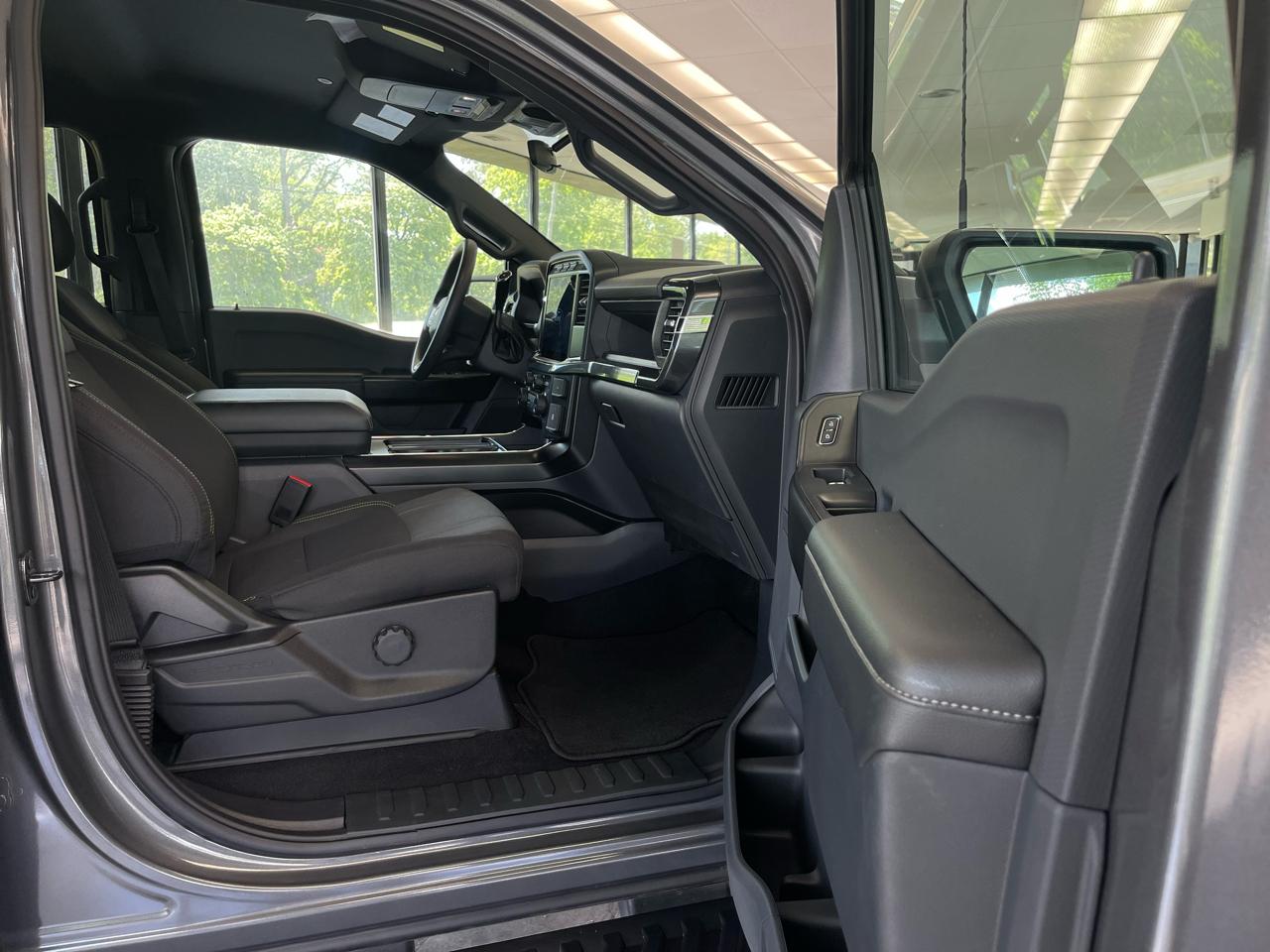 2024 Ford F-150 STX - Photo 17