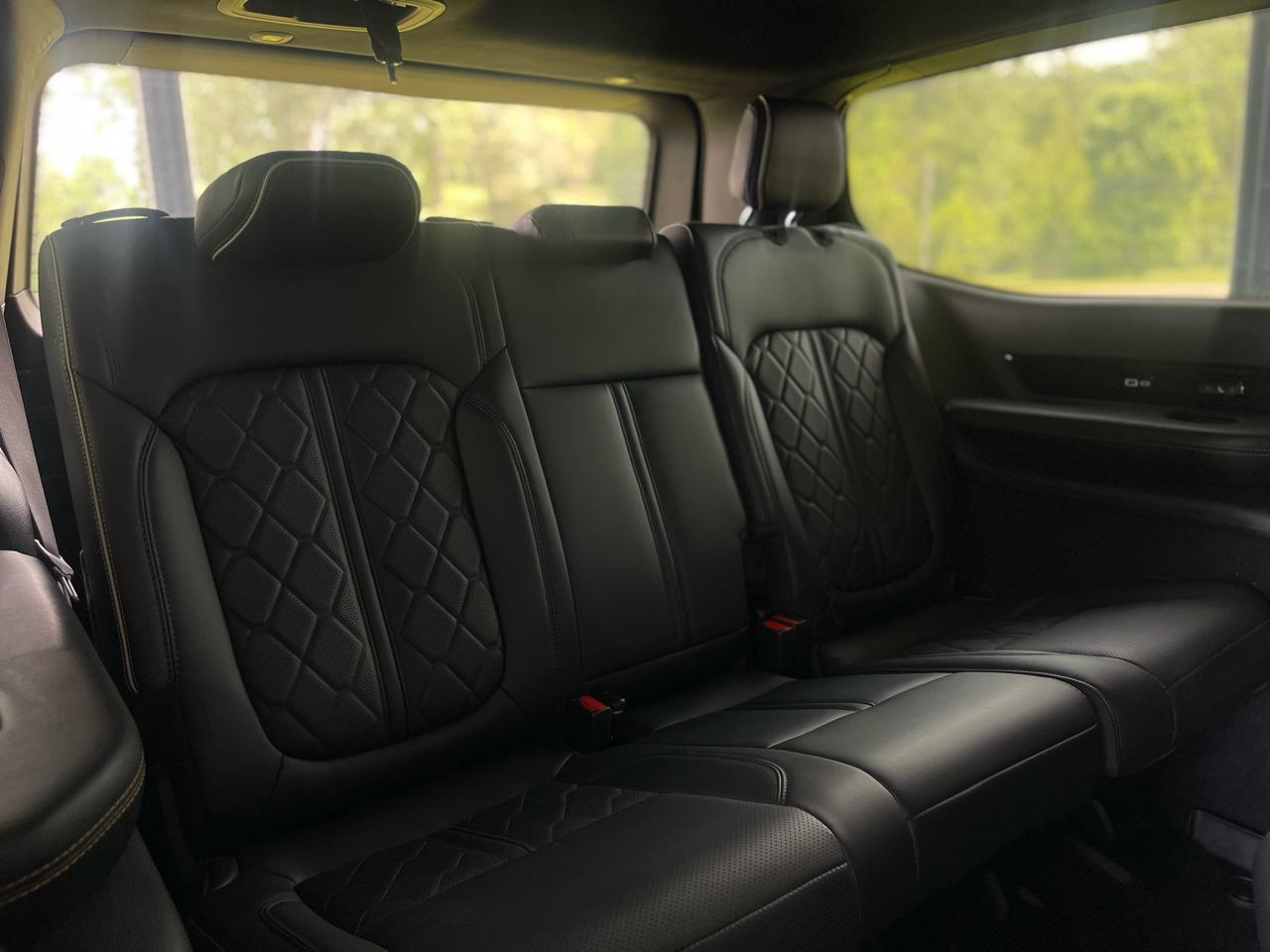 Jeep Grand Wagoneer Series III 4WD 2022