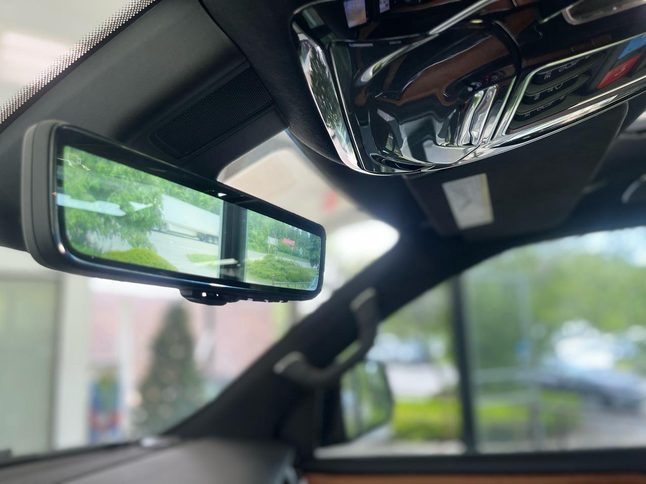 Jeep Grand Wagoneer Series III 4WD 2022