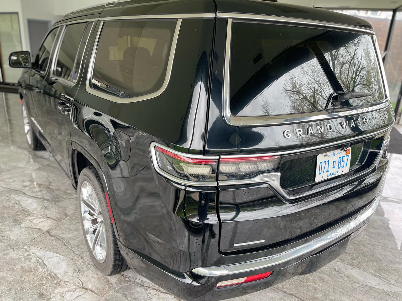 Jeep Grand Wagoneer Series II 4WD 2022