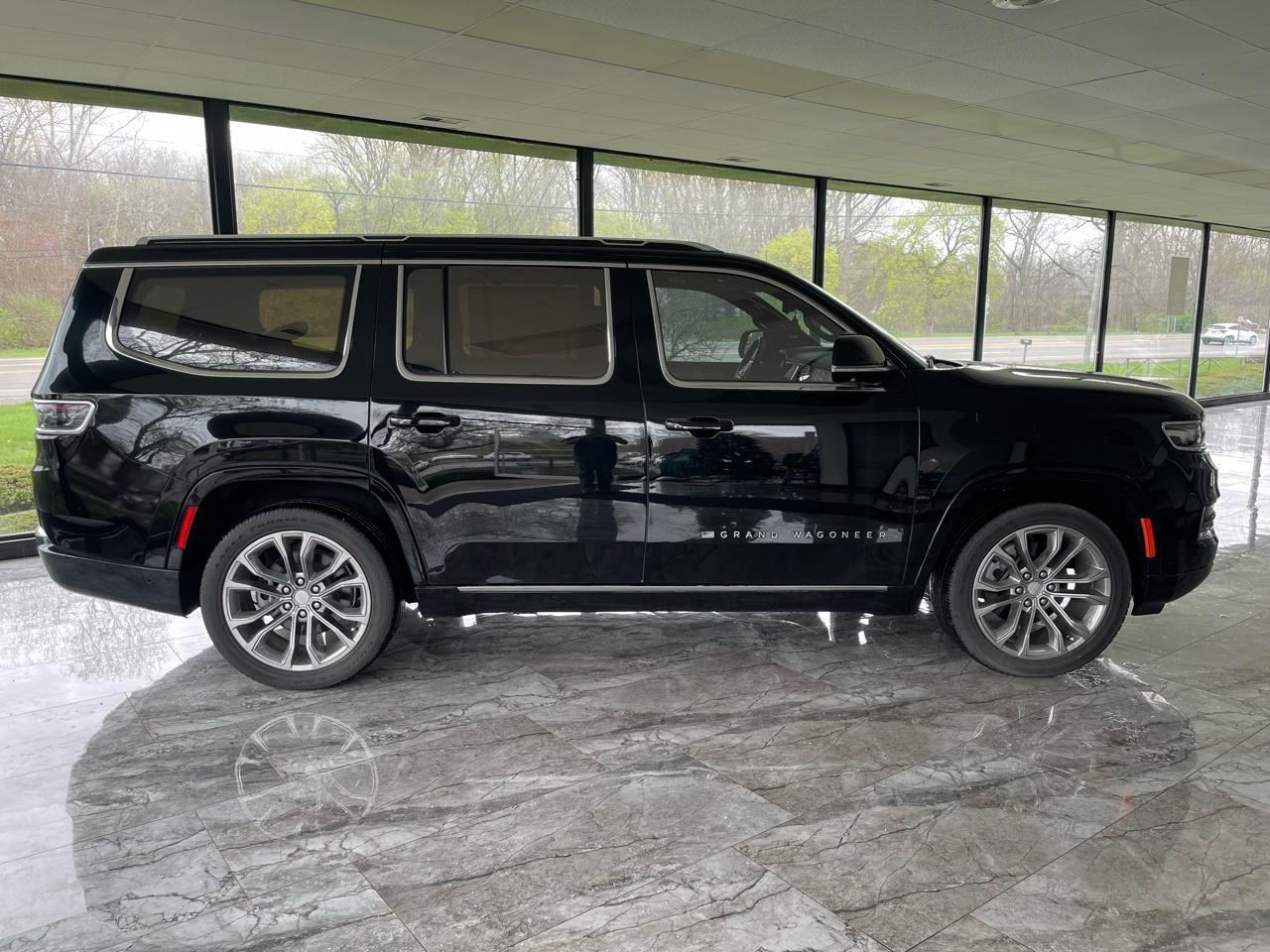 Jeep Grand Wagoneer Series II 4WD 2022