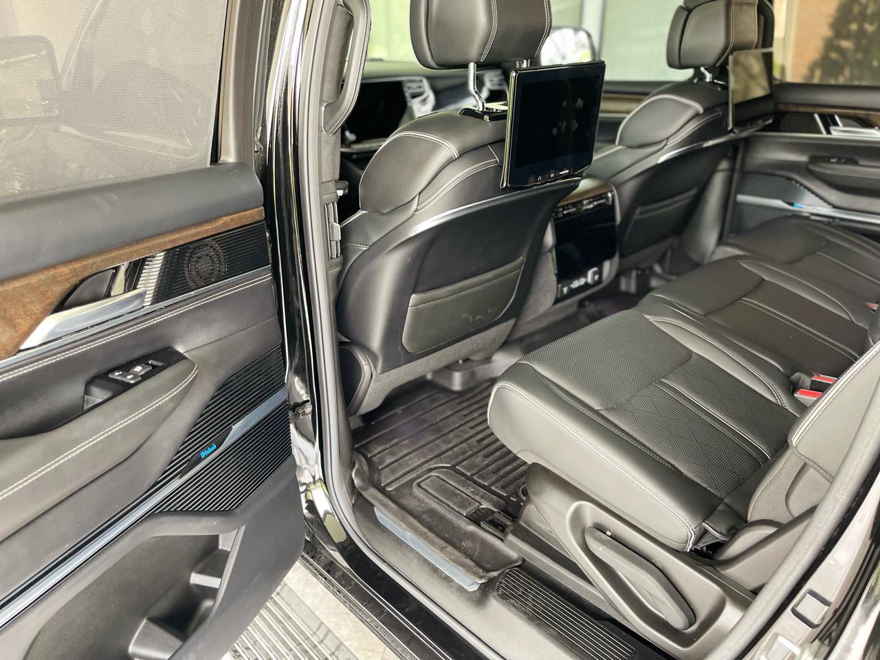 Jeep Grand Wagoneer Series II 4WD 2022