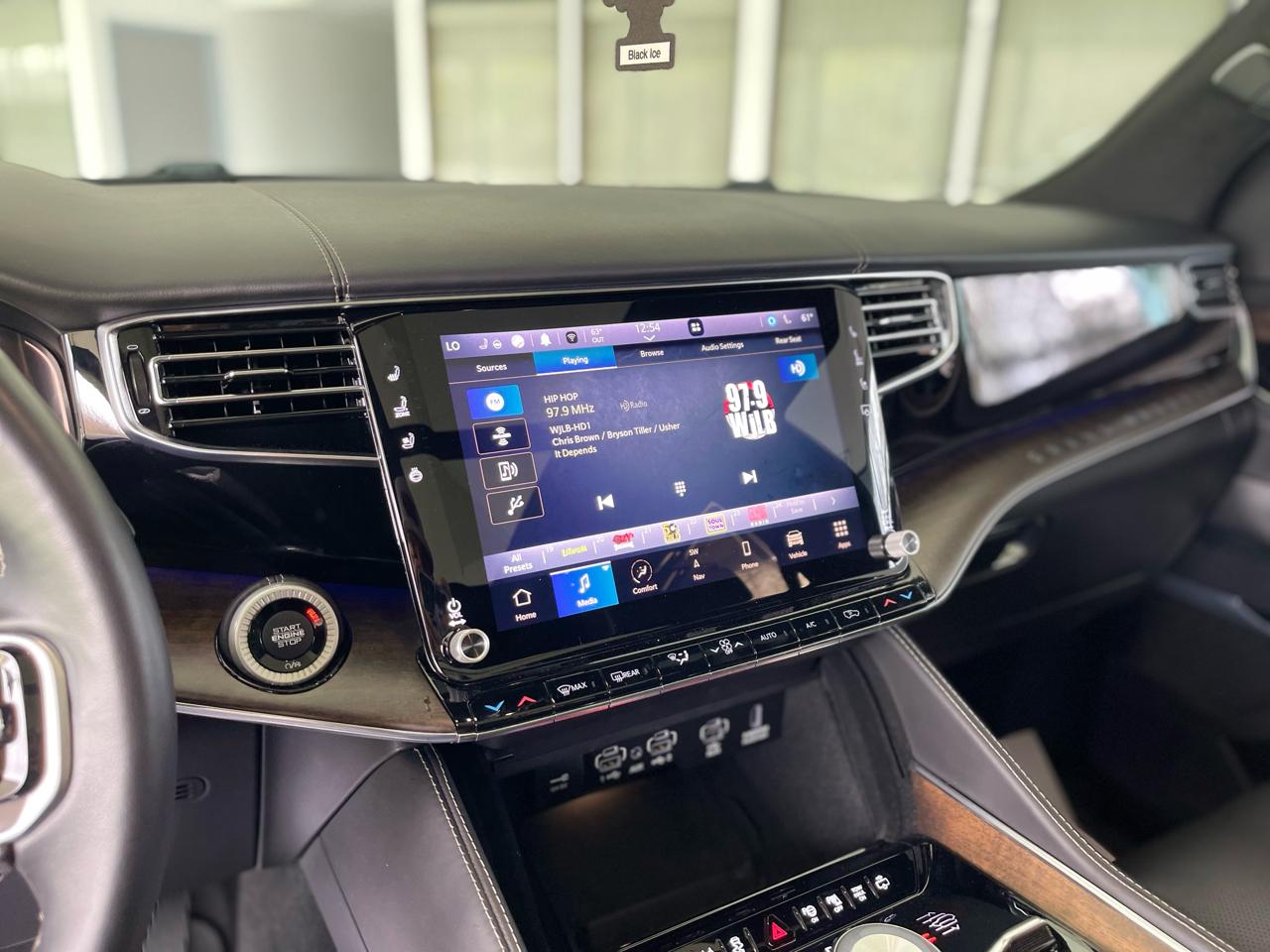 Jeep Grand Wagoneer Series II 4WD 2022