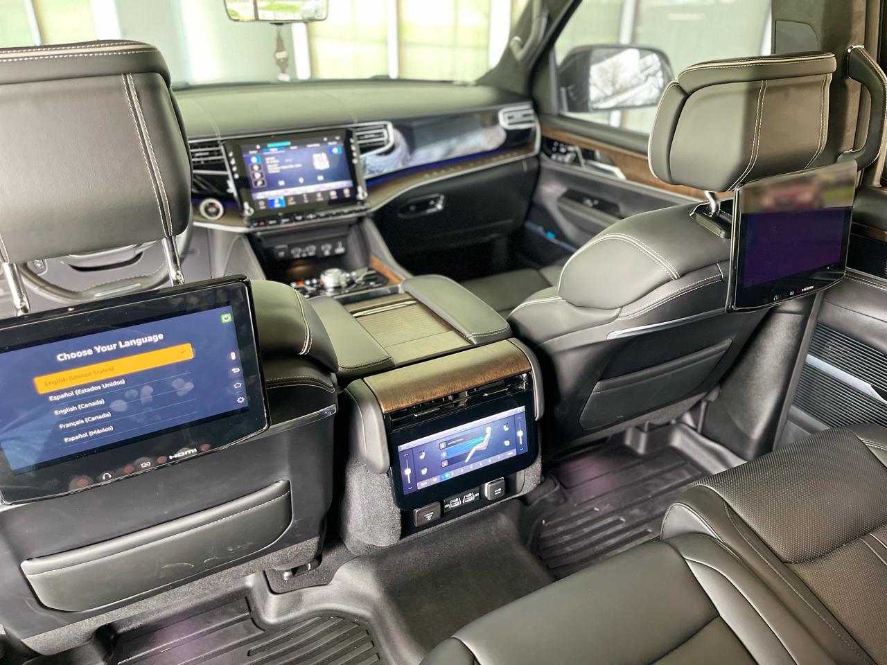 Jeep Grand Wagoneer Series II 4WD 2022