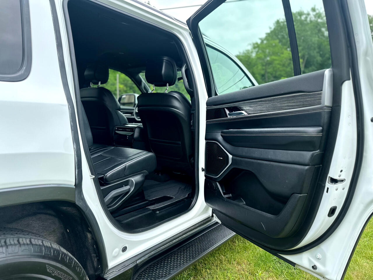 Jeep Wagoneer Series II 4WD 2022 Jeep Wagoneer Series II 4WD 2022