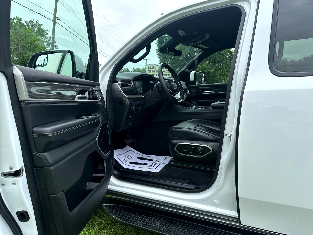 Jeep Wagoneer Series II 4WD 2022 Jeep Wagoneer Series II 4WD 2022