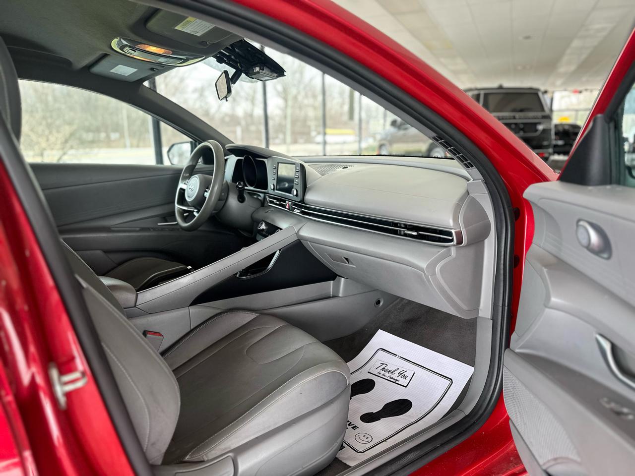 Hyundai Elantra SEL 2021