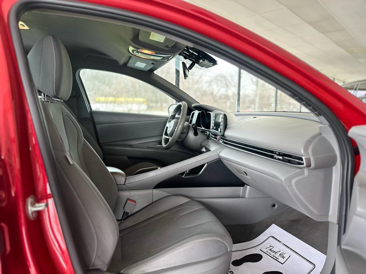 Hyundai Elantra SEL 2021