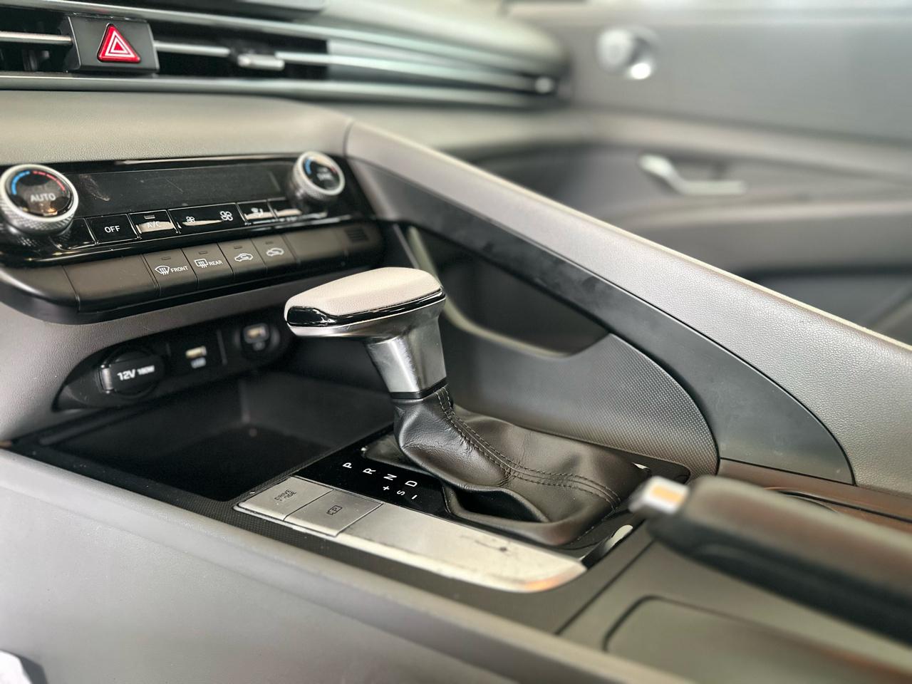 Hyundai Elantra SEL 2021