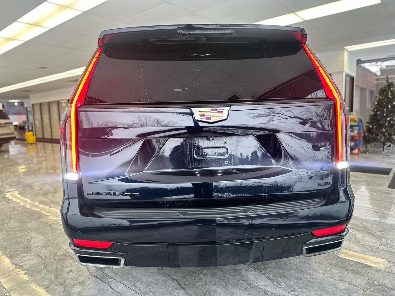 Cadillac Escalade Luxury 4WD 2021