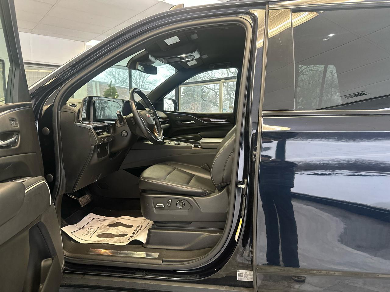 Cadillac Escalade Luxury 4WD 2021