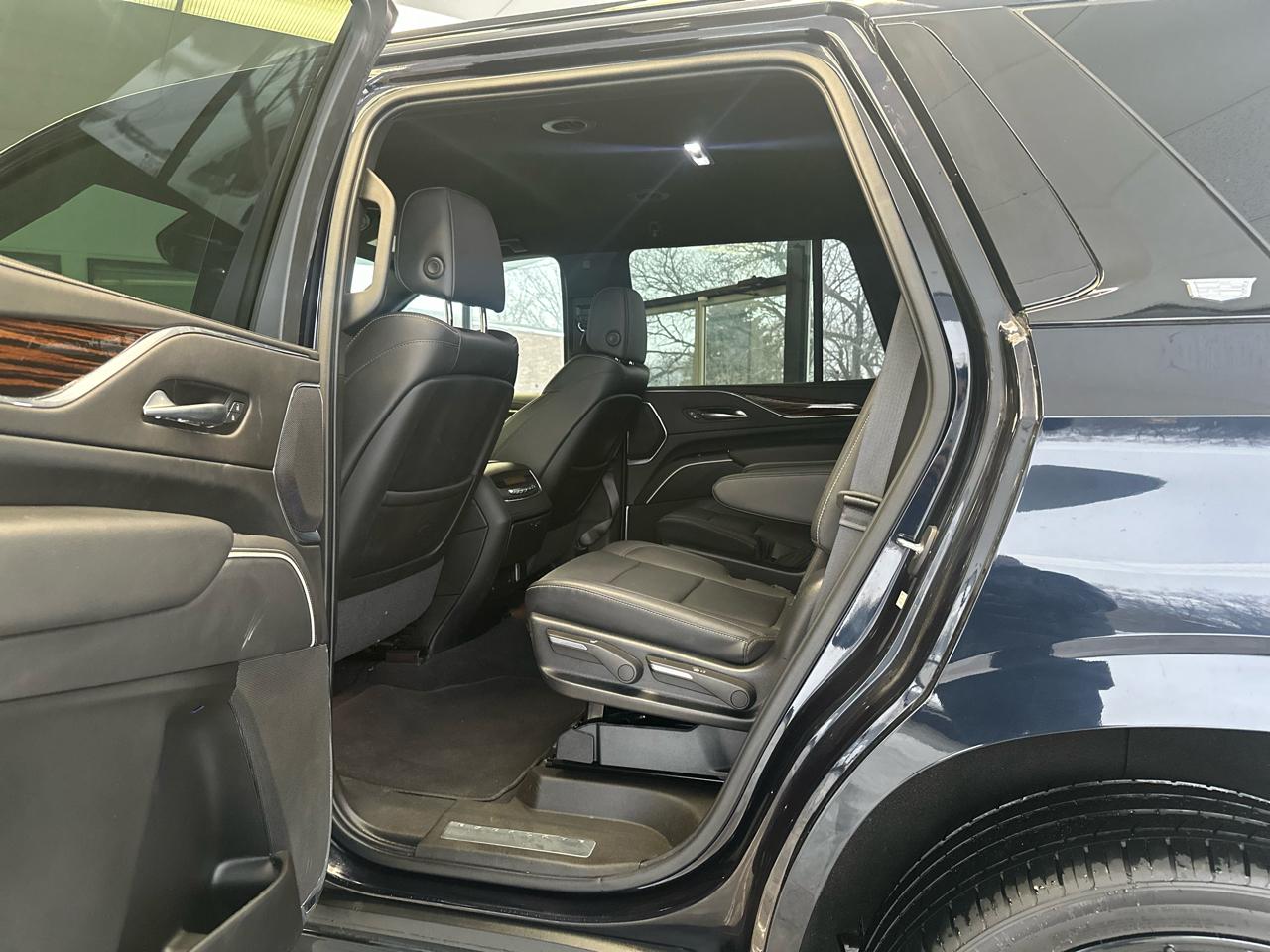 Cadillac Escalade Luxury 4WD 2021