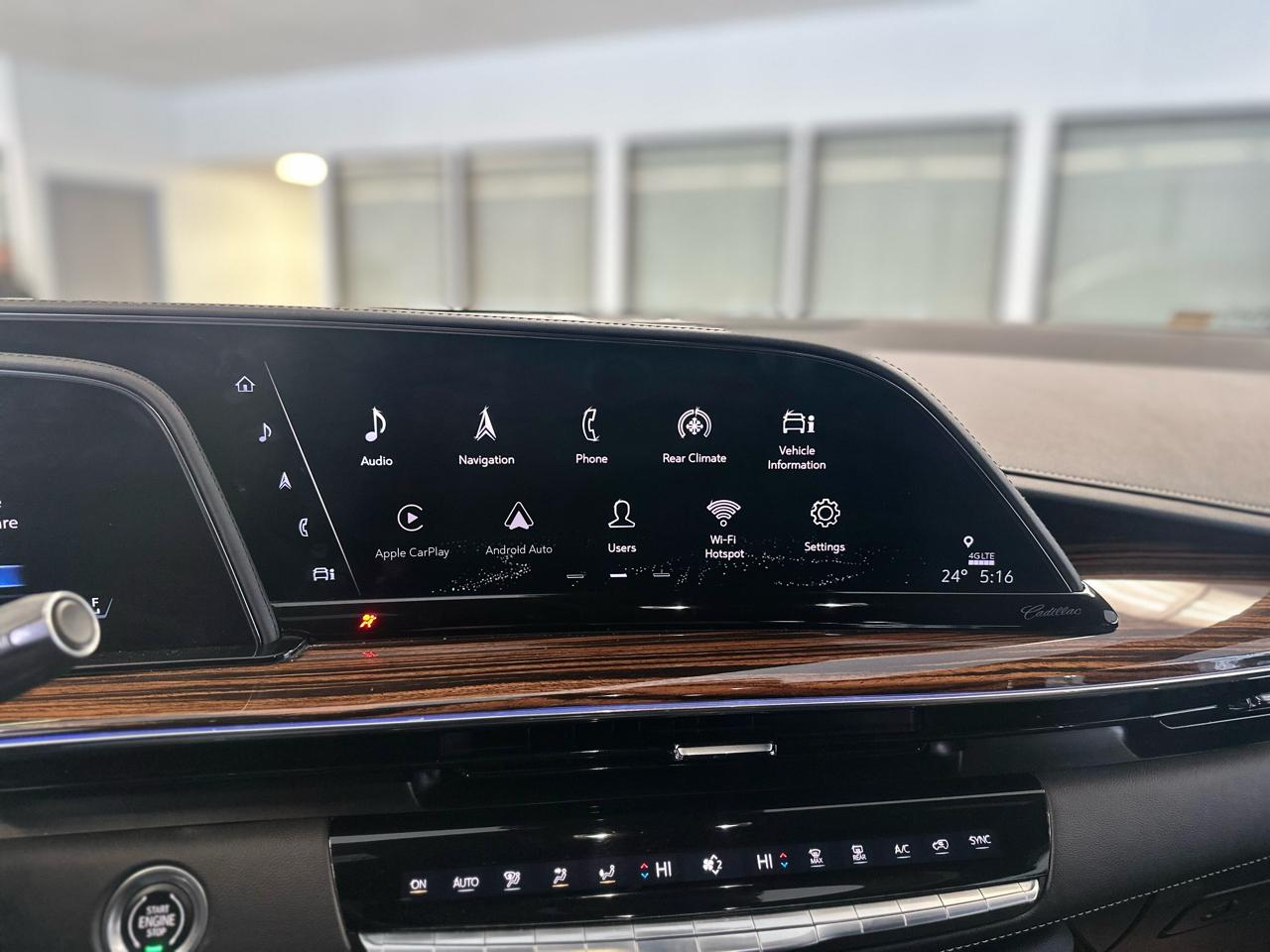 Cadillac Escalade Luxury 4WD 2021