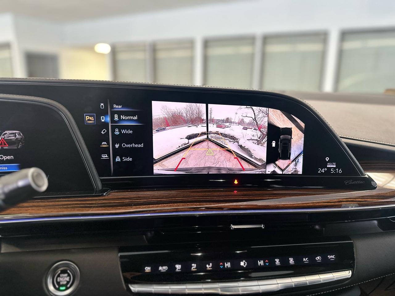 Cadillac Escalade Luxury 4WD 2021