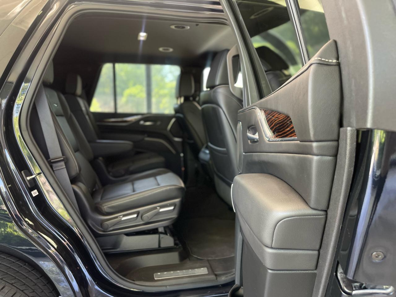Cadillac Escalade Luxury 4WD 2021