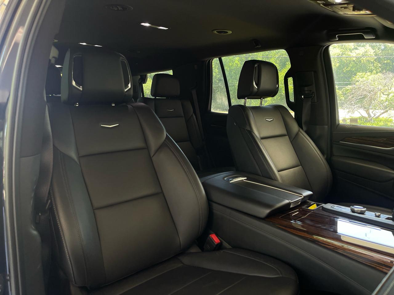 Cadillac Escalade Luxury 4WD 2021