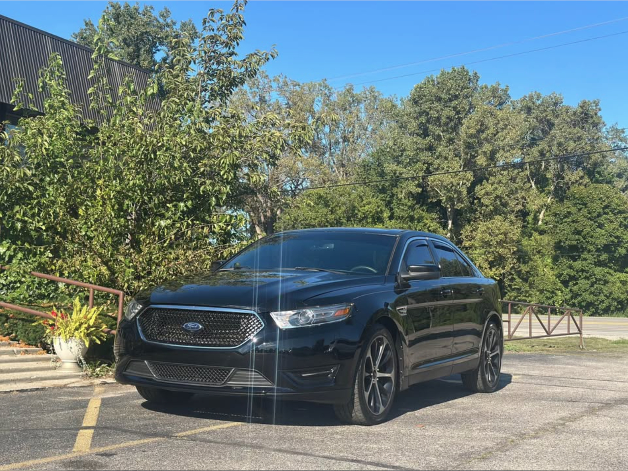 Ford Taurus SEL FWD 2016