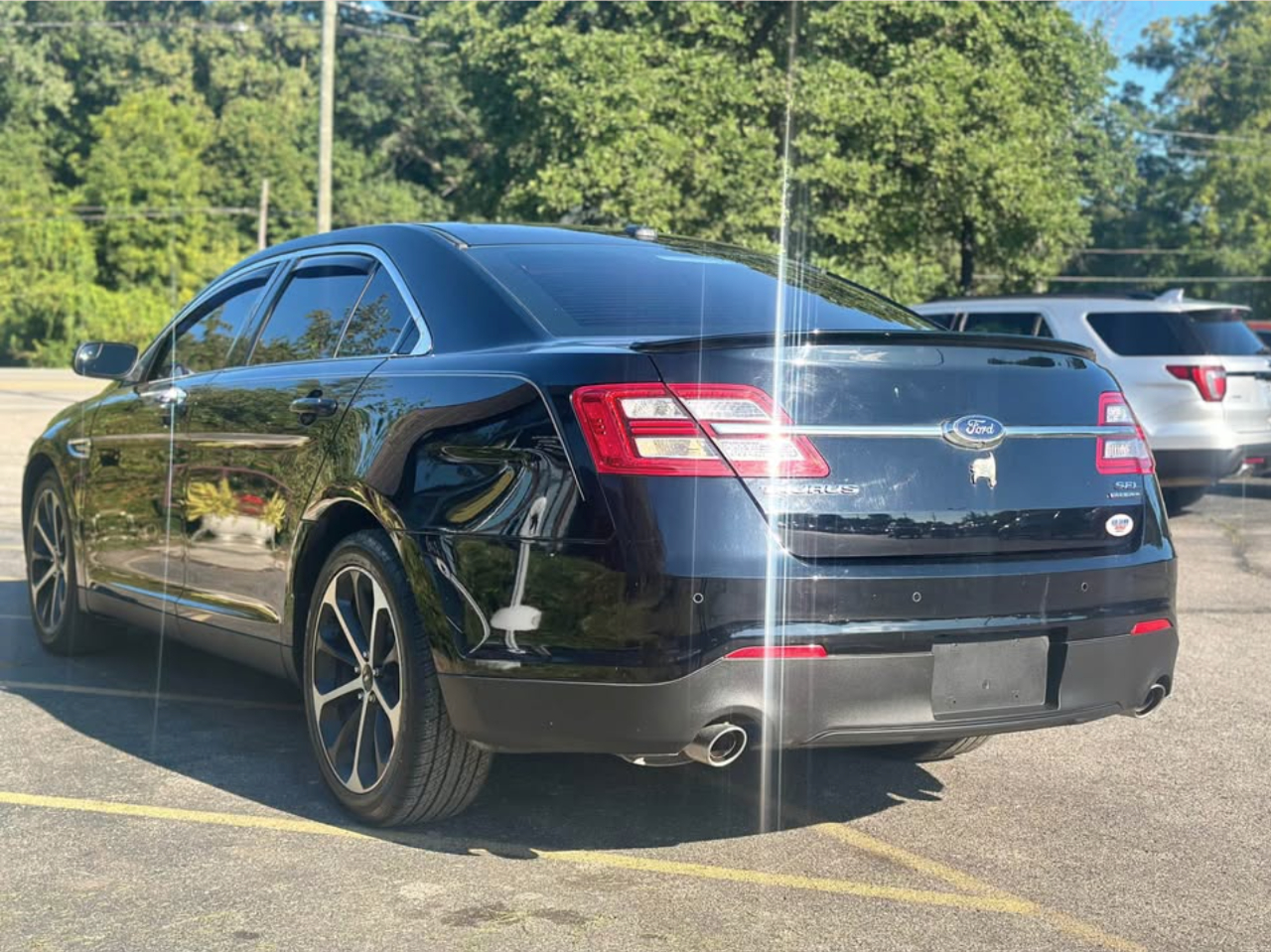 Ford Taurus SEL FWD 2016