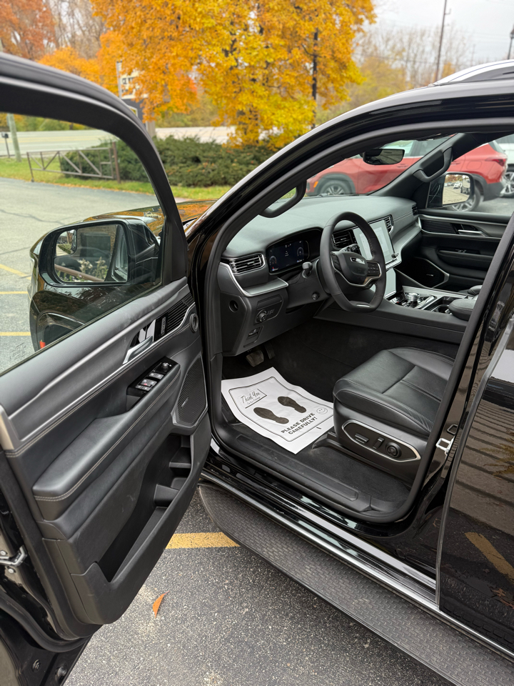 Jeep Wagoneer Series II 4WD 2025