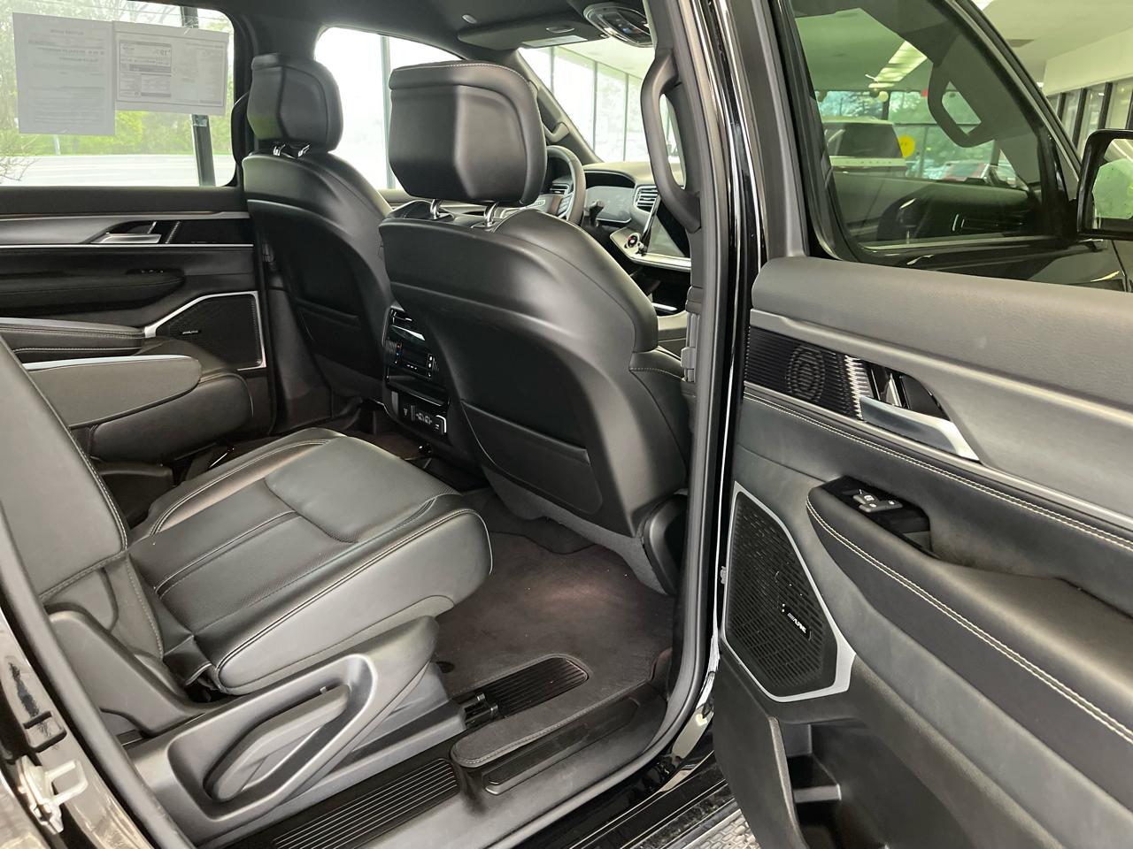 Jeep Wagoneer Series II 4WD 2025