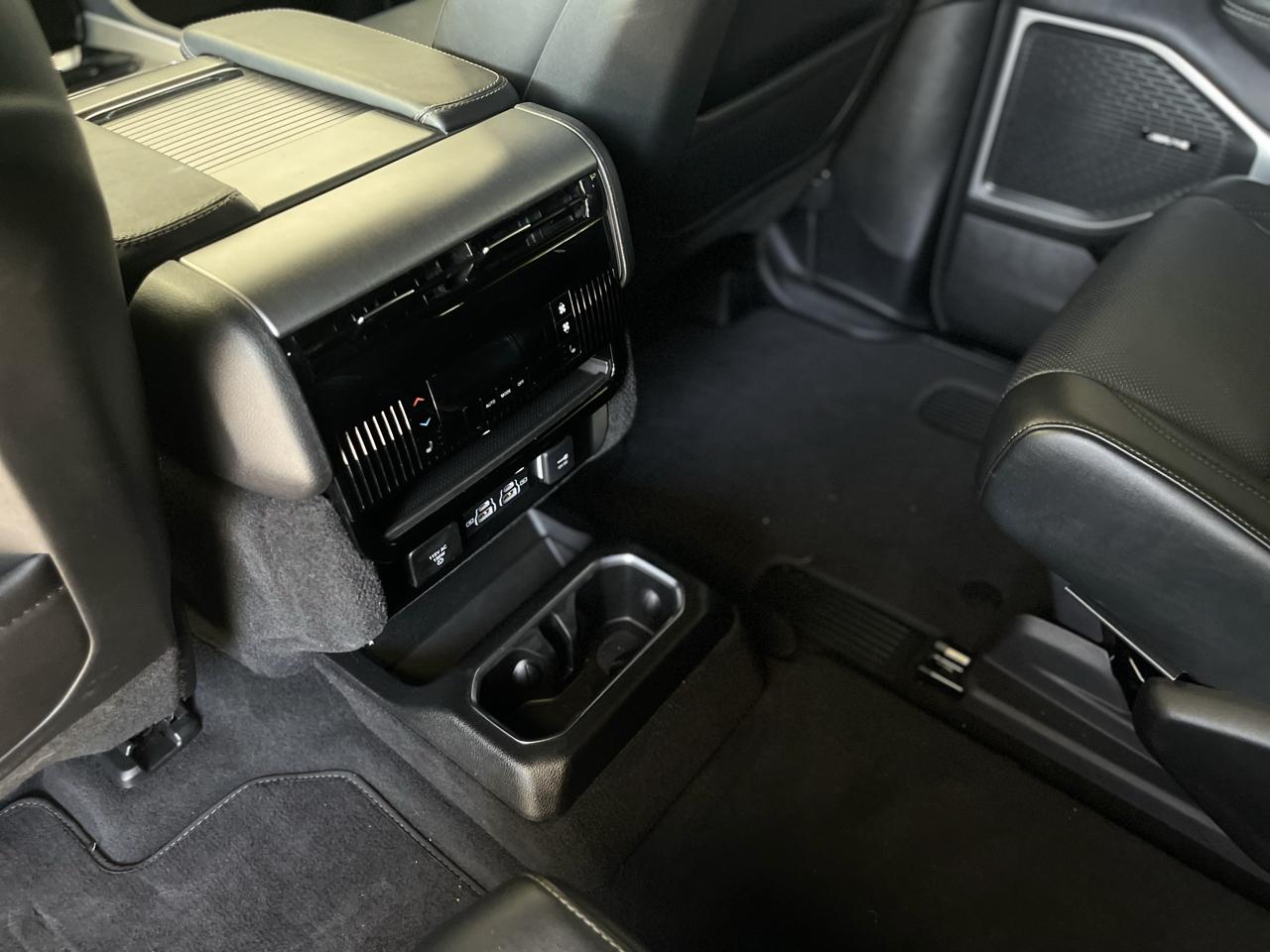 Jeep Wagoneer Series II 4WD 2025
