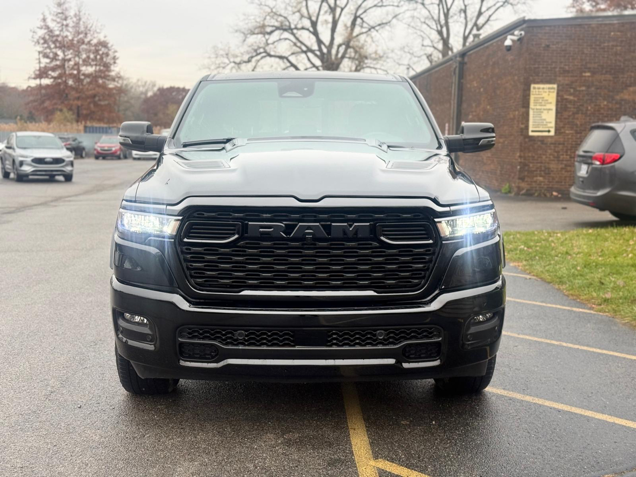 RAM 1500 Big Horn Crew Cab SWB 4WD 2025