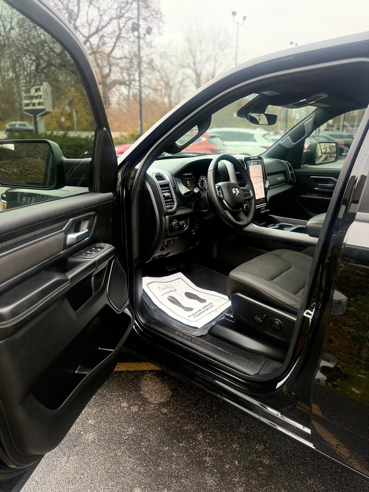 RAM 1500 Big Horn Crew Cab SWB 4WD 2025