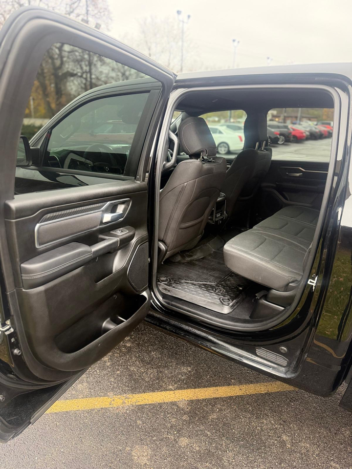 RAM 1500 Big Horn Crew Cab SWB 4WD 2025