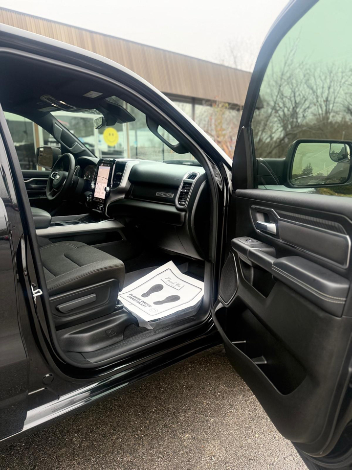 RAM 1500 Big Horn Crew Cab SWB 4WD 2025