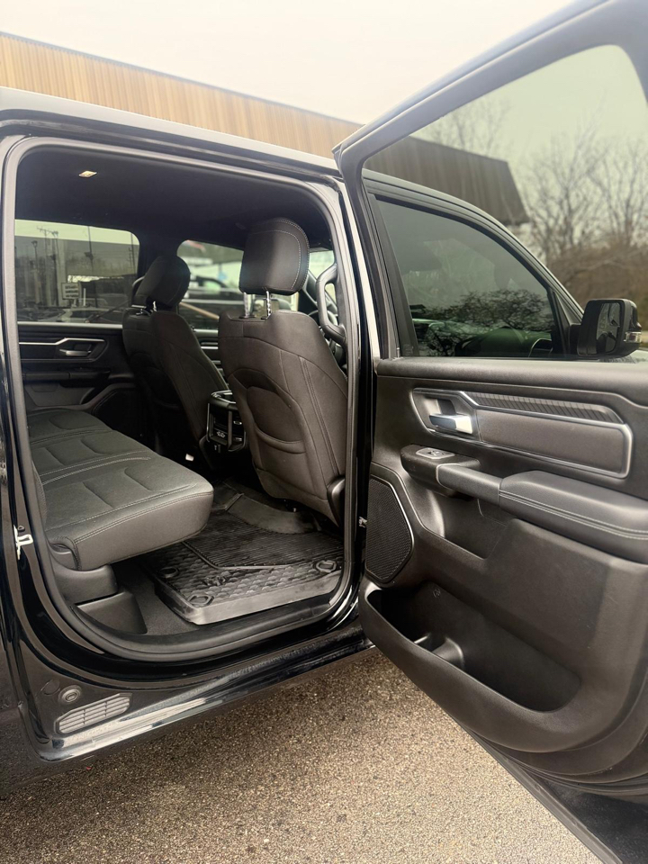 RAM 1500 Big Horn Crew Cab SWB 4WD 2025