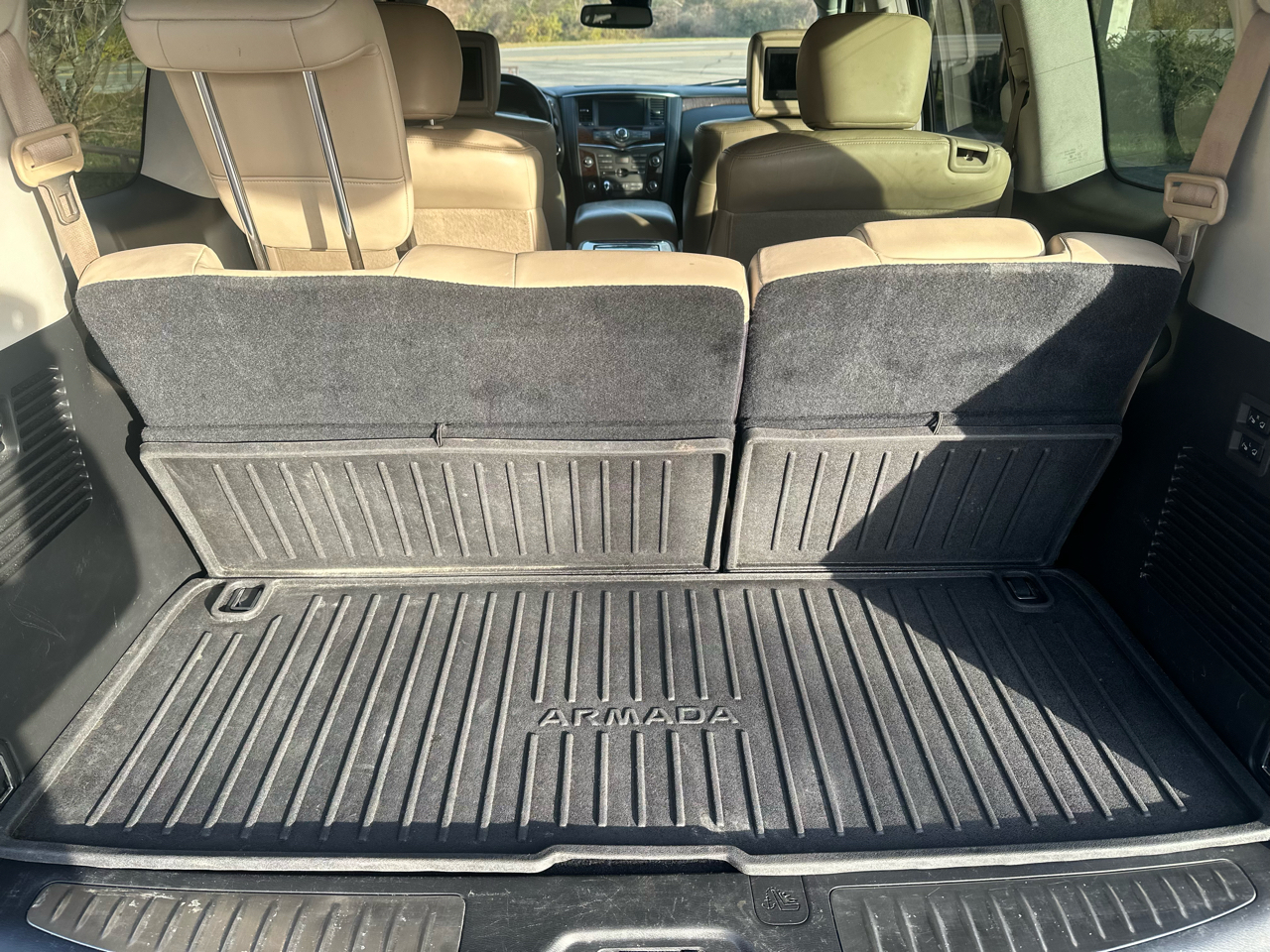 Nissan Armada Platinum 2WD 2017